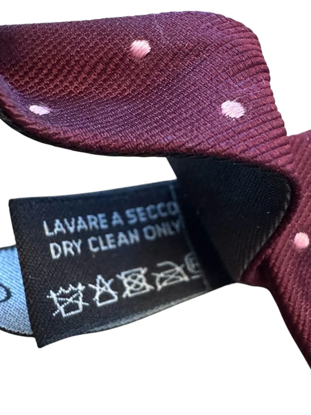 GUCCI tv wardrobe “preppy” “quiet luxury” “old money” “designer” “all silk” tie